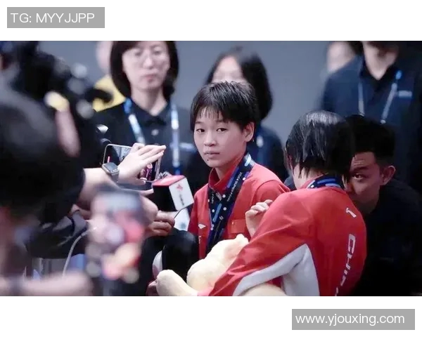 奥运冠军走进校园为孩子讲述奋斗故事激励他们坚持梦想勇敢追求未来